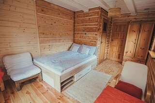 Отели типа «постель и завтрак» Zacisze Leśne nad Pilicą Спала Двухместный номер с 1 кроватью и террасой-7